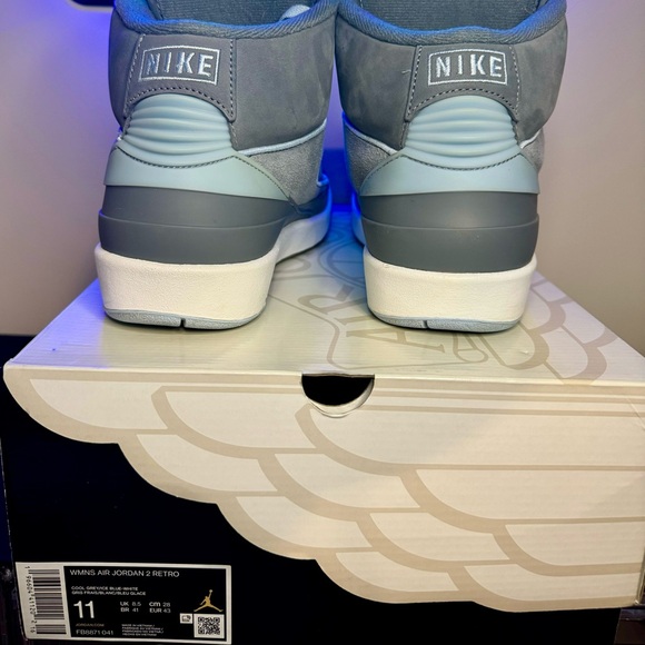 Jordan 2 Cool Grey Size 11 - Picture 3 of 4
